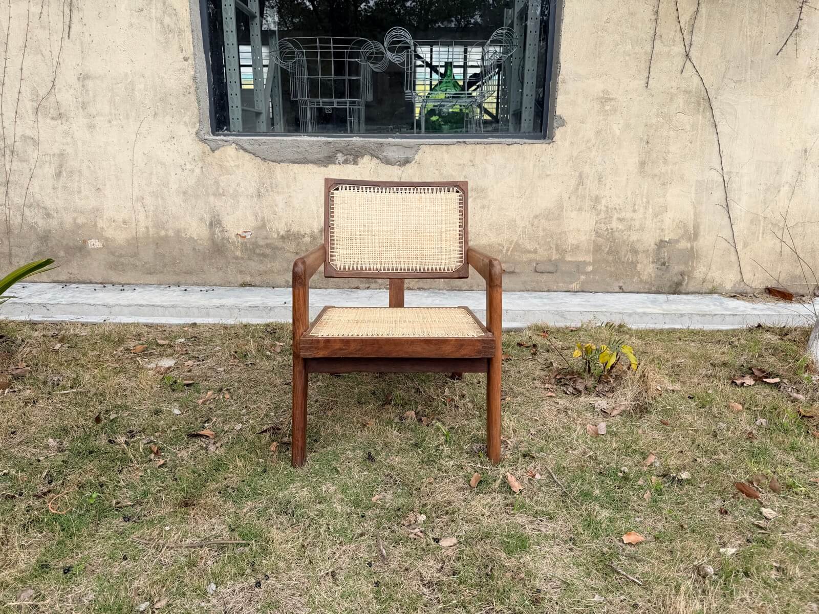Armchair 侧面